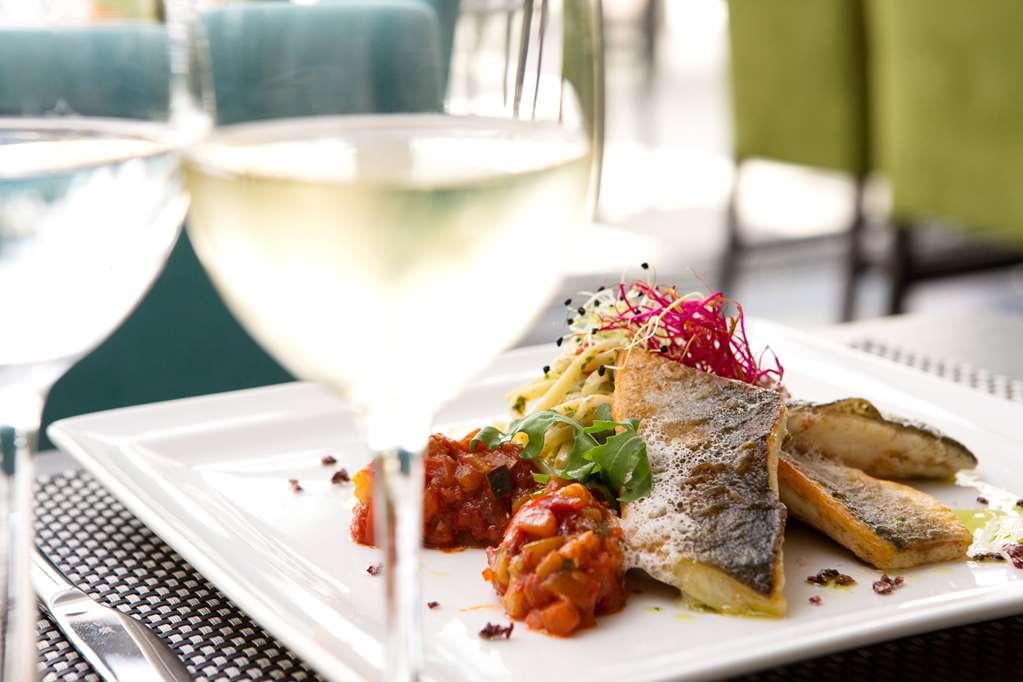 Vienna House By Wyndham Zur Bleiche Schaffhausen Hotel Restoran gambar